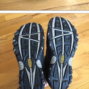 Keen pagosa kids youth hiking shoes 2